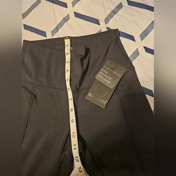 Yoga Capris - Yoga Leggings - Yoga Capris for Women size XS. BRAND NEW - Picture 5 of 11